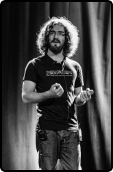 Une carte à jouer avec la photo en noir et blanc de notre formateur kubernetes Jérôme Petazzoni